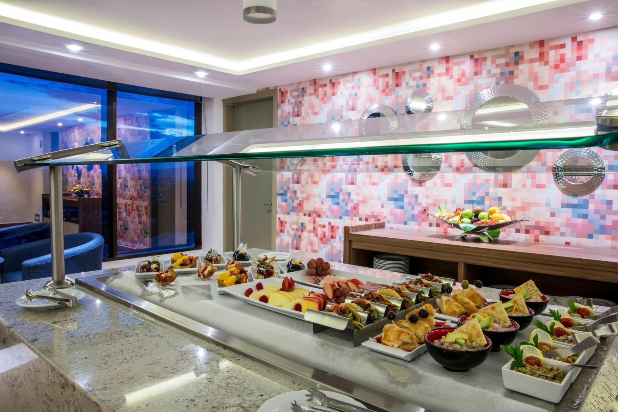 Hilton Hotel 5*