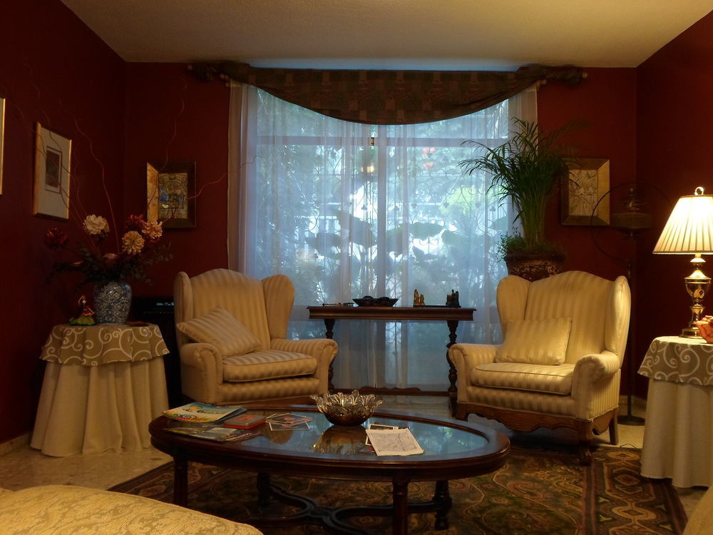 Dickinson Guest House, Expo 3*