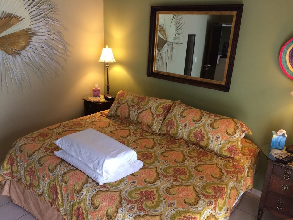 Dickinson Guest House, Expo