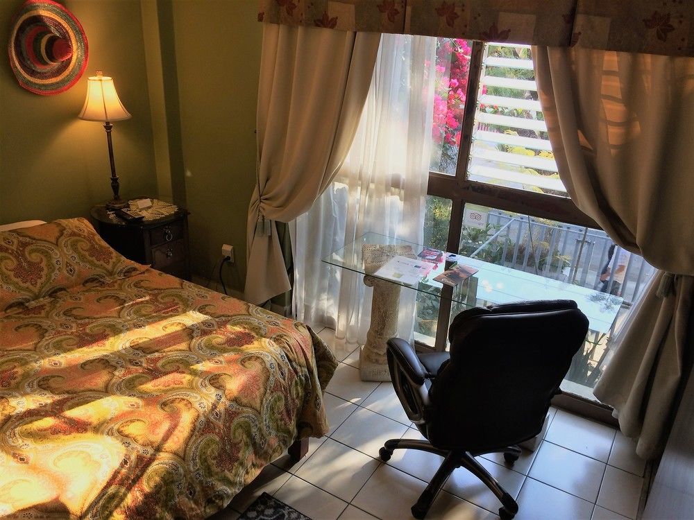 Dickinson Guest House, Expo