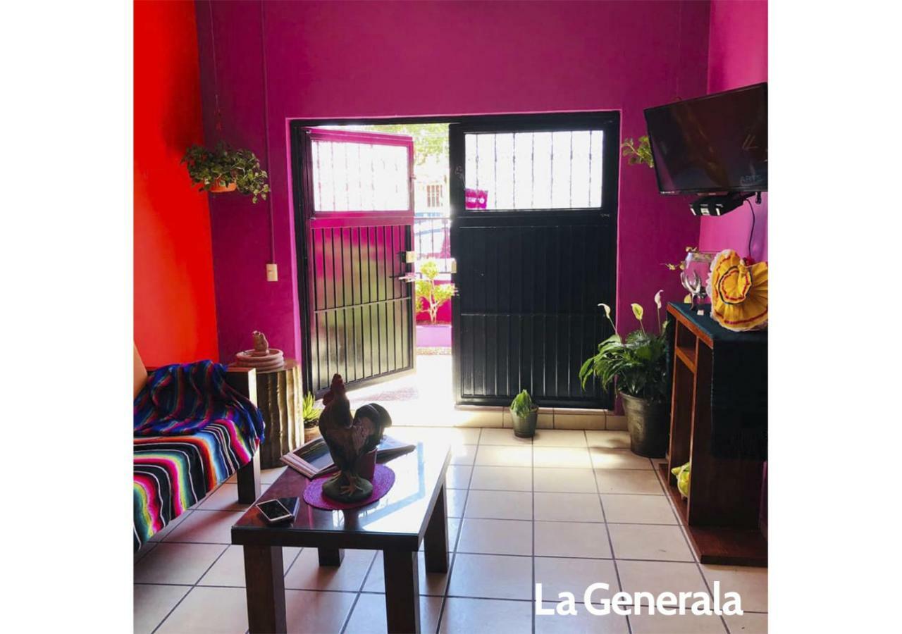 La Generala, 100 % Mexicana Pensión 2*