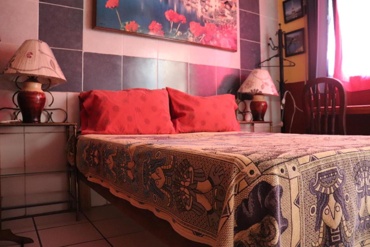 Casa Zalaoui Pensión *