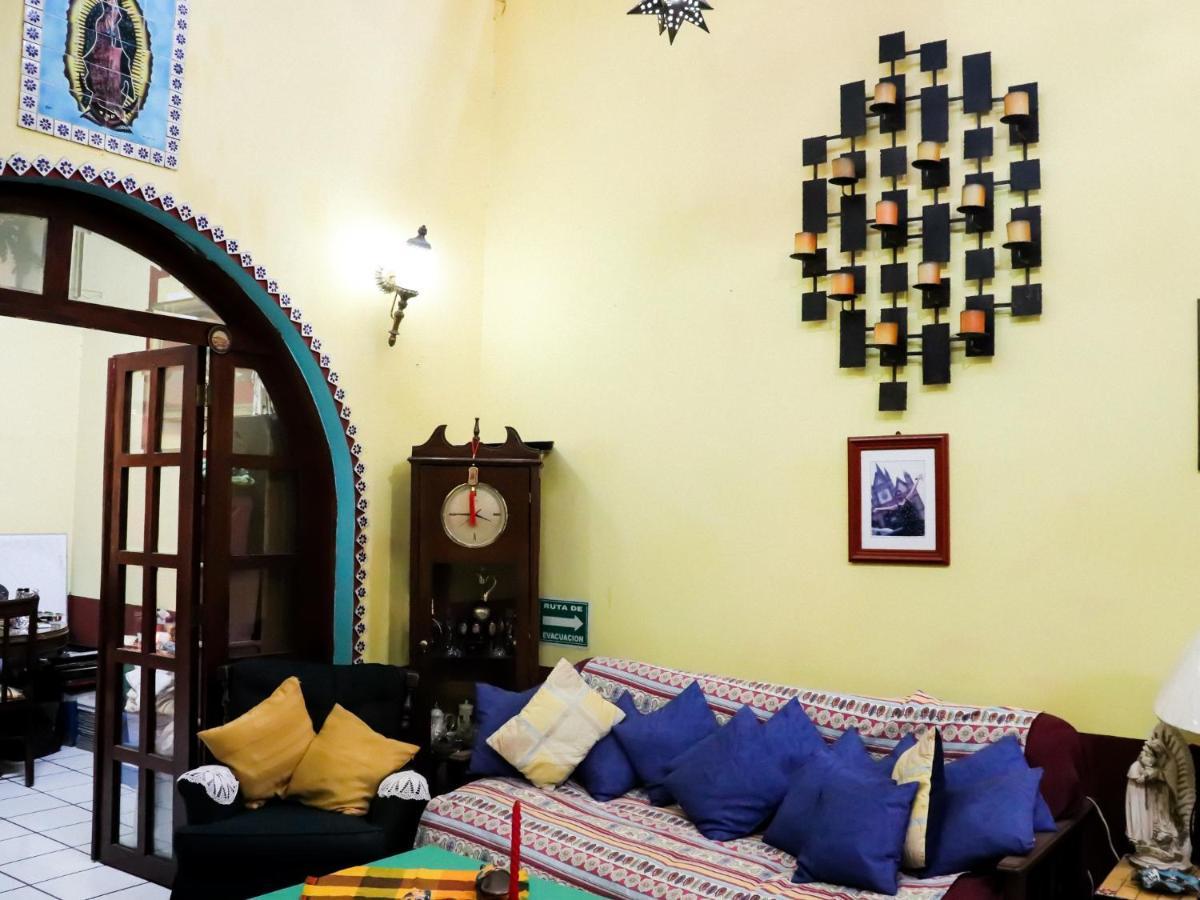 Casa Zalaoui Pensión Guadalajara