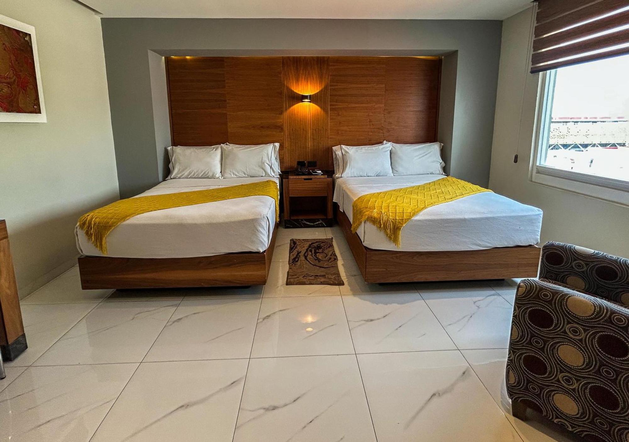 Dali Plaza Ejecutivo Hotel